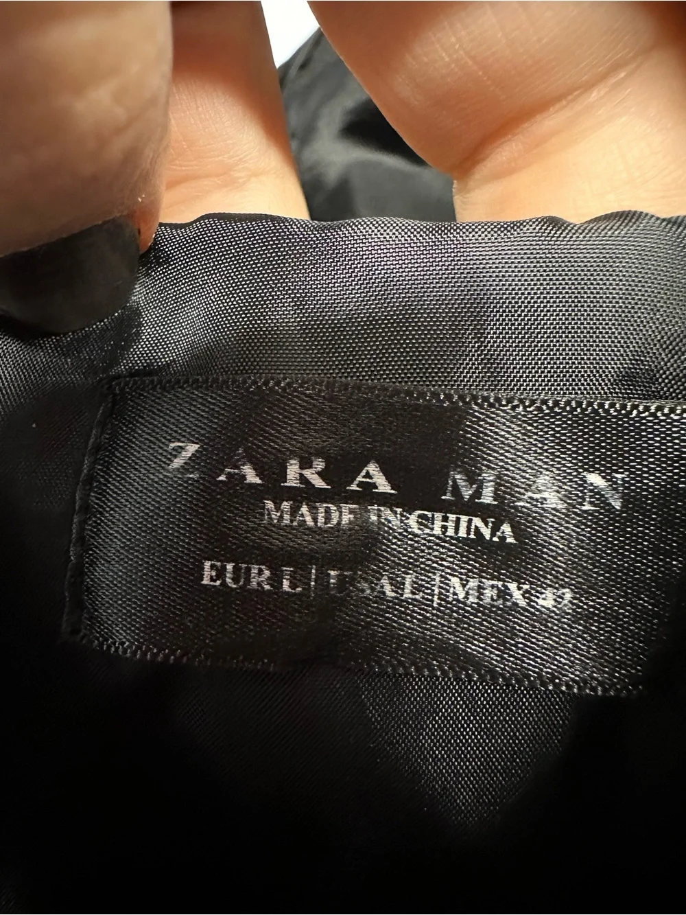 Zara men’s Black Hooded Windbreaker pullover jacket large